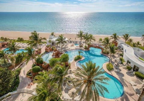 Bird's eye view, Sea view, Swimming pool