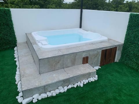 Casa Nah ha’ con jacuzzi, jardín y alberca House in Playa del Carmen