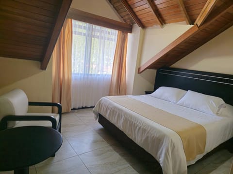 Hotel Tungurahua Hostel in Banos