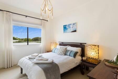 Serene Modern Beach Escape 3 Bed 2 Bath Casa in Cape Woolamai