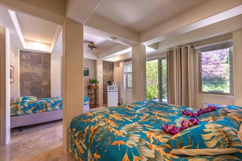 Gardenia Room on Tropical Lush Farm in Haiku, Maui Farm Stay in Maui