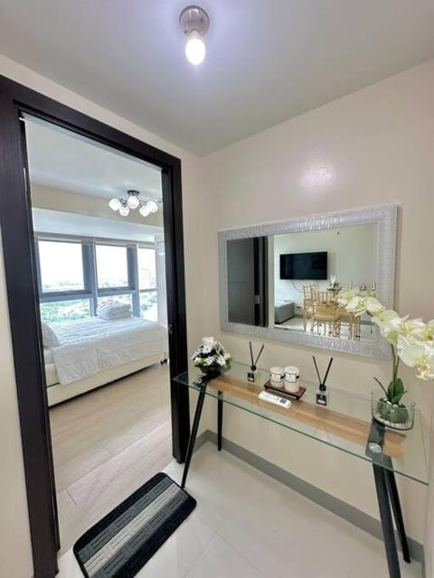 Eastwood Luxury Prime Corner 2BR Best View Apartment in Pasig