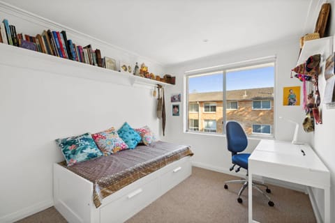 Pacific Gardens Apartment in Sydney