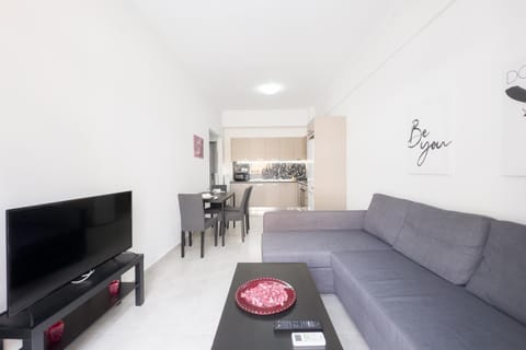 New Spacious & Stylist Apt Apartment in Piraeus Regional Unit, Greece