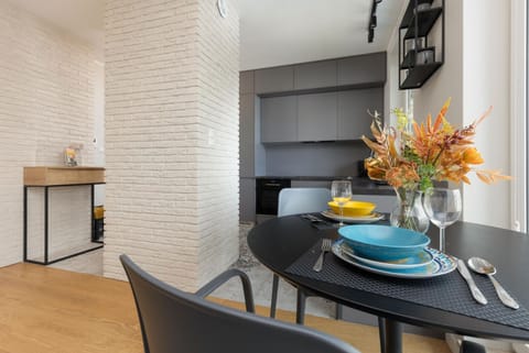 Trendy Apartment with AC and Parking in Warsaw by Renters Apartment in Warsaw