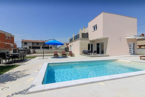 New modern villa Gogo with private pool near the town of Pula and the beach Villa in Medulin