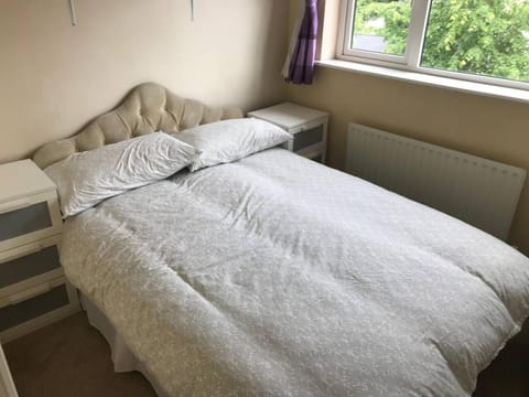 Dublin Home by Clonsilla train 25min to City House in Dublin