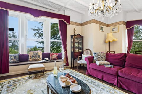 The Round House - Panoramic views of Devon's Coast and Country House in Ilfracombe