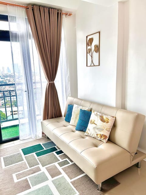 FREE PARKING Modern Luxury Condo in Makati-Mandaluyong with Balcony - Casa Solares Copropriété in Mandaluyong
