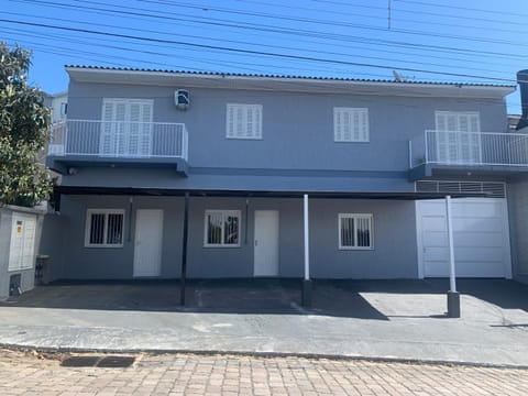 Apartamento Aconchegante e Silencioso em Bairro Tranquilo Apartment in Bento Gonçalves