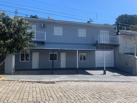 Apartamento Aconchegante e Silencioso em Bairro Tranquilo Apartment in Bento Gonçalves