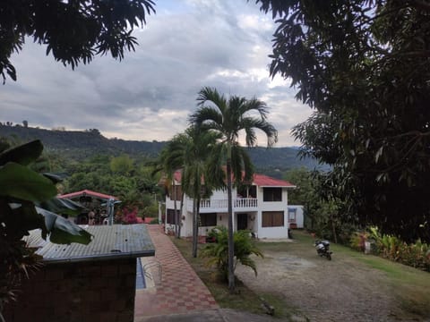 finca las palmas House in Cundinamarca, Colombia