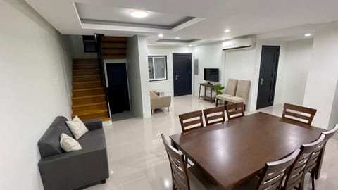 Living room, Seating area, Dining area