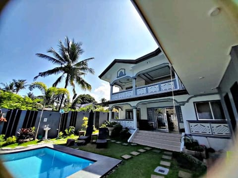 Baki Divers and Beach Resort Resort in Central Visayas