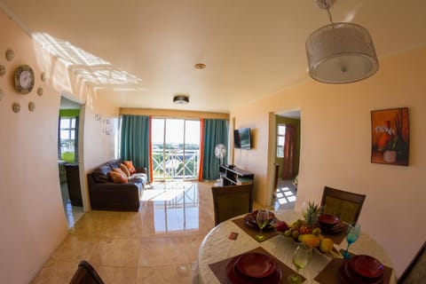 Living room, Photo of the whole room, Dining area