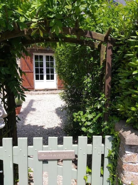 La petite saunière - Chez Hélène - Gîtes en baie House in Jullouville