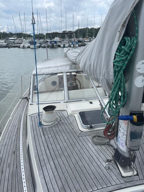 Lovely Sailingboat room near center Docked boat in Helsinki