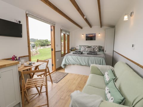 Tan Y Castell Shepherds Hut Casa in Llantysilio