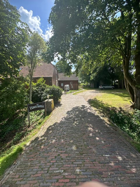 Property building, Garden, Garden view, Street view