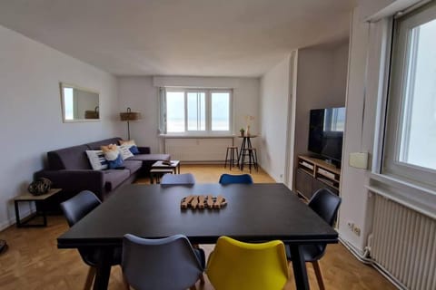 TV and multimedia, Living room, Dining area