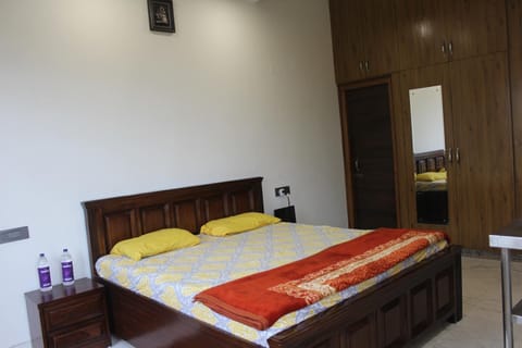 Bright Light Rooms Bed and Breakfast in Dehradun