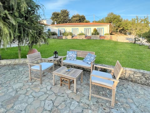 Quinta Mourada Bed and Breakfast in Lisbon District