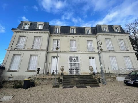 Dormez Hors des 4 Temps { Maison Bardou} Apartment in Amboise