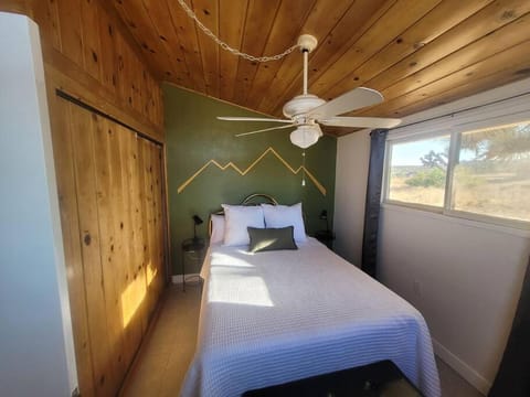 Modern Cowboy Retreat Maison in Yucca Valley