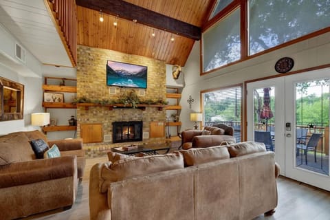 TV and multimedia, Living room, Seating area