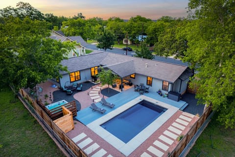 Property building, Natural landscape, Pool view