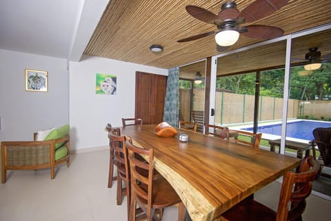 Amazing home with private pool & high-speed Wi-Fi! Apartment in Jaco