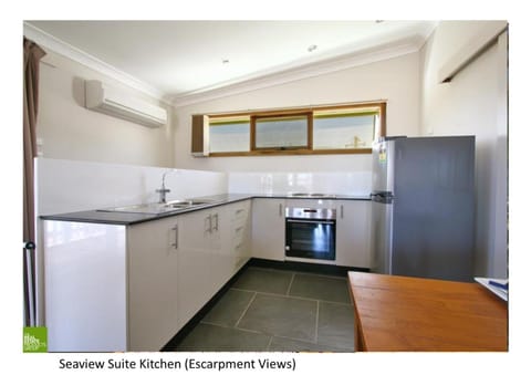 Southview Guest House Bed and Breakfast in Bulli