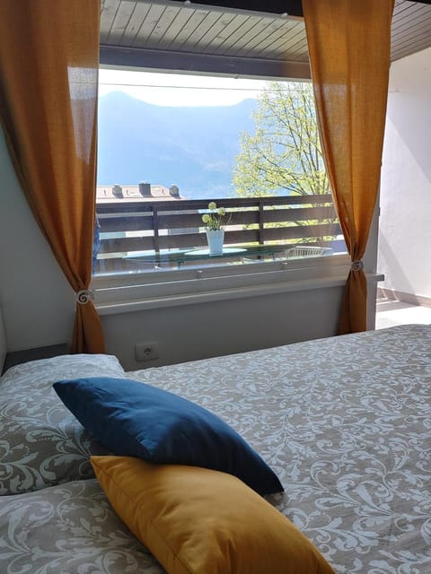 Bed, View (from property/room), Balcony/Terrace, Bedroom, Mountain view