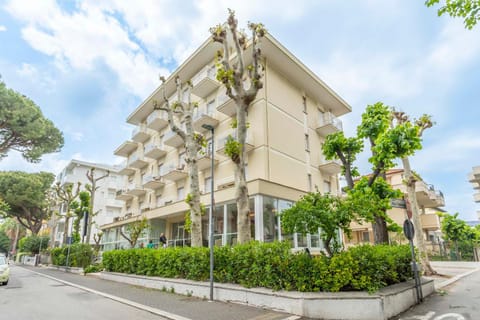 Property building, Spring, Day, Street view