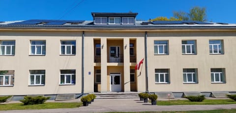 Property building, Facade/entrance, Day