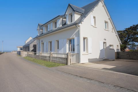 Villa bord de mer pour 10 personnes Villa in Portbail