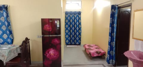 Two BHK Fully Furnished Flat - Near Charminar and Salar Jung Museum Apartment in Hyderabad