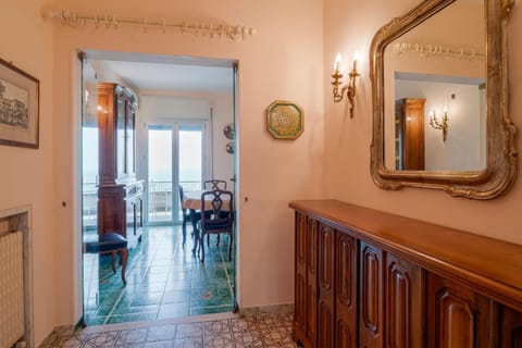 Le Ginestre - Sea View - 3 bedrooms - Parking Apartment in Sanremo