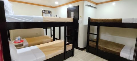 ISLAND VIEW SUITES Bed and Breakfast in Caraga