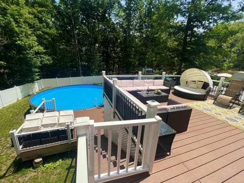 Balcony/Terrace, Pool view, Swimming pool