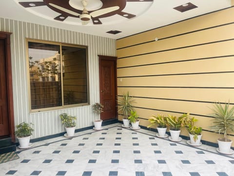 Britannia House near Islamabad International Airport and Motorway Bed and Breakfast in Islamabad