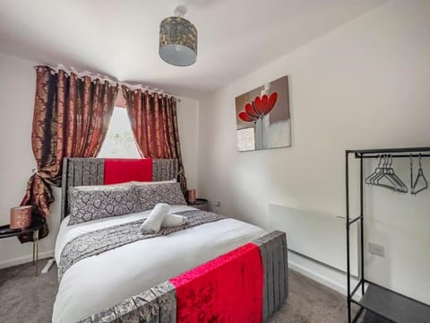 *F1BR* for your most relaxed & Cosy stay + Free Parking + Free Fast WiFi Eigentumswohnung in Dewsbury