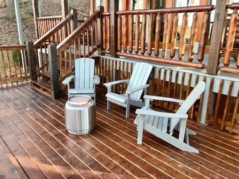 Balcony/Terrace, Seating area, flat iron