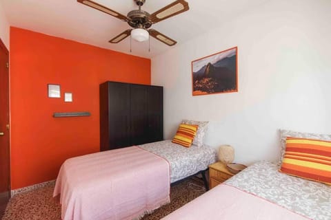 Spacious and luminous apartment: Olas de Gandia Condo in Gandia