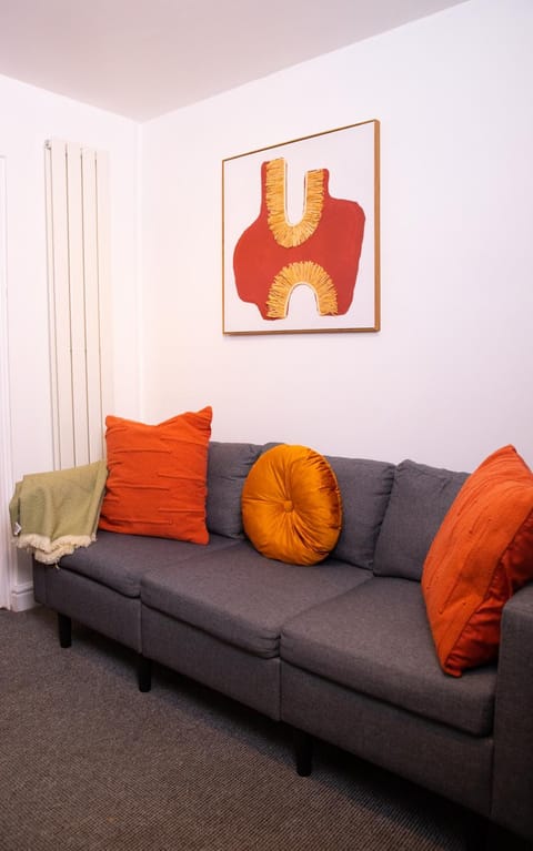 Comfortable Stay for 6, Charming 3-Bedrooms near Gloucester Quays with Parking Haus in Gloucester