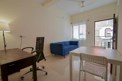 HomeSlice Sarjapur - 1BHK Serviced Apartment Wohnung in Bengaluru