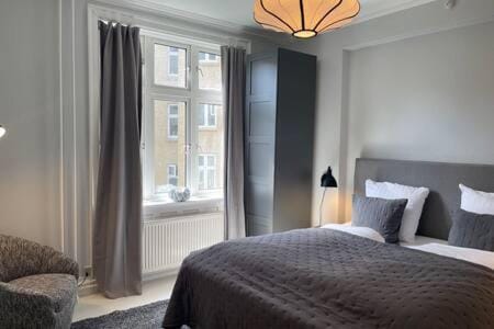 2 Bedroom Flat in Trendy Area Apartment in Frederiksberg