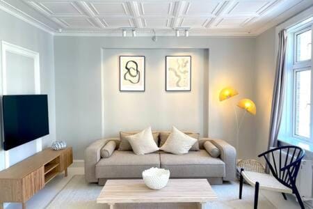 2 Bedroom Flat in Trendy Area Apartment in Frederiksberg