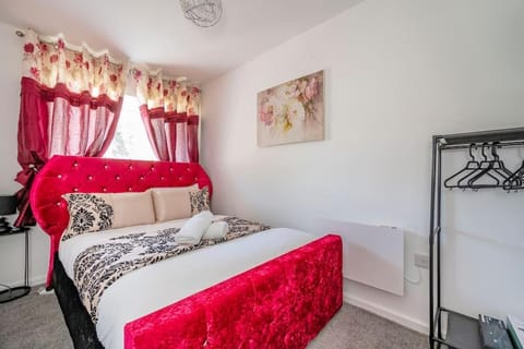 *F2BR* for your most relaxed & Cosy stay + Free Parking & WiFi Apartment in Dewsbury