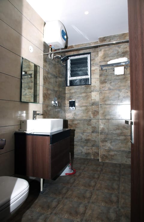 Vishal Grand Luxury Rooms Hotel in Bengaluru